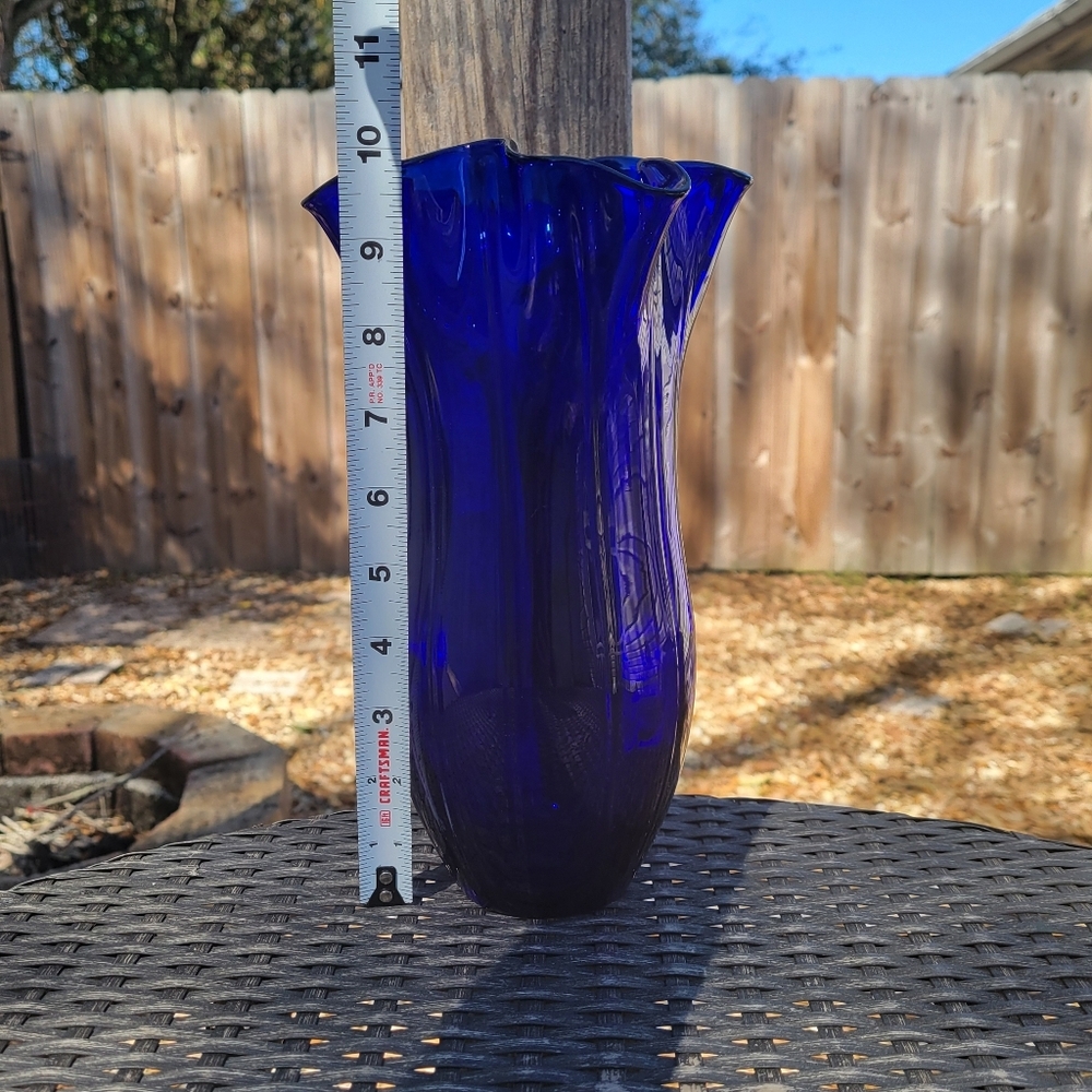 Murano Style Glass Art Abstract Cobalt Blue Glass Decorative Vase 10 x 6" approx - Picture 6 of 7